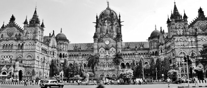https://assets.roar.media/assets/BAT94xi9DmpDaNDh_Chhatrapati-Shivaji Terminus Mumbai.jpg